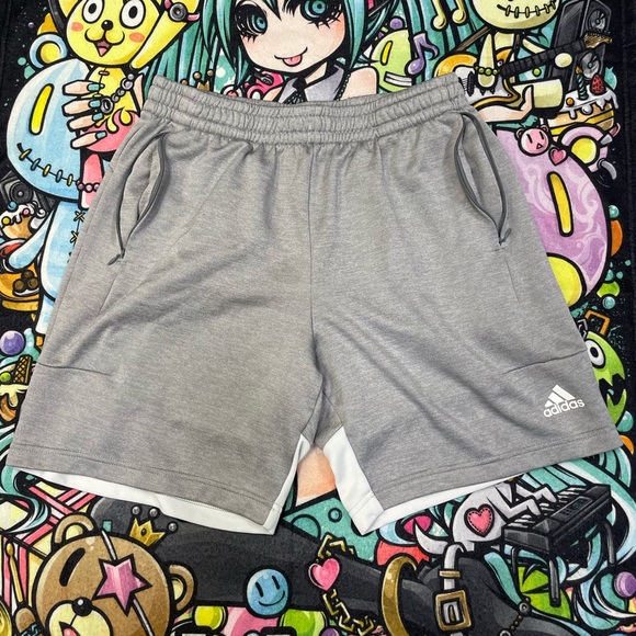 Adidas  shorts zipper pocket gray - Picture 2 of 5